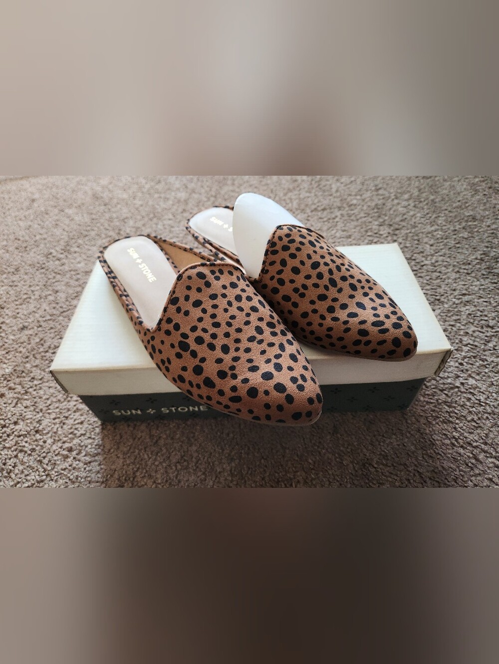 Sun + Stone Ninnaf Cheetah Print Slip On Flat Mules Shoes NWT 8.5M